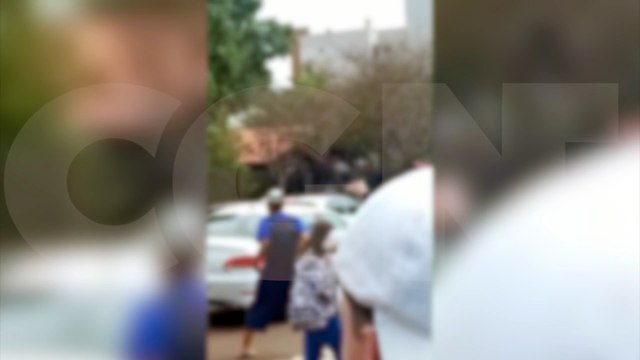 Briga generalizada entre alunos de colégio estadual é flagrada por internautas