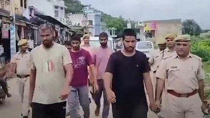 अलवर में पुलिस ने 8 बदमाशों का जुलूस निकाला