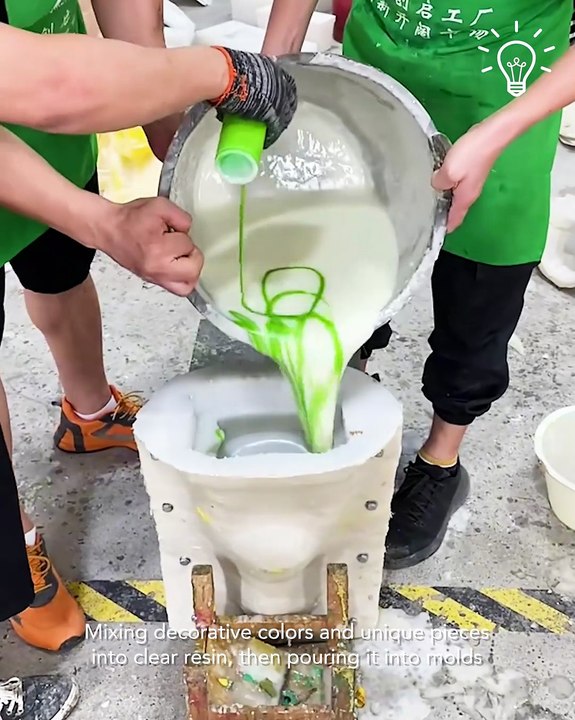 What a cool way to create some seriously impressive stuff with resin!