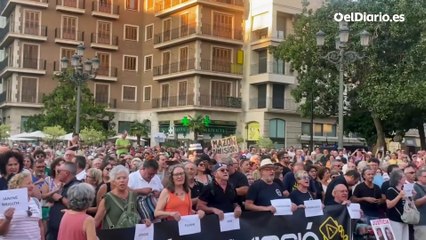 Miles de personas gritan “¡Mazón dimisión!” en la manifestación por los 10 meses de la dana