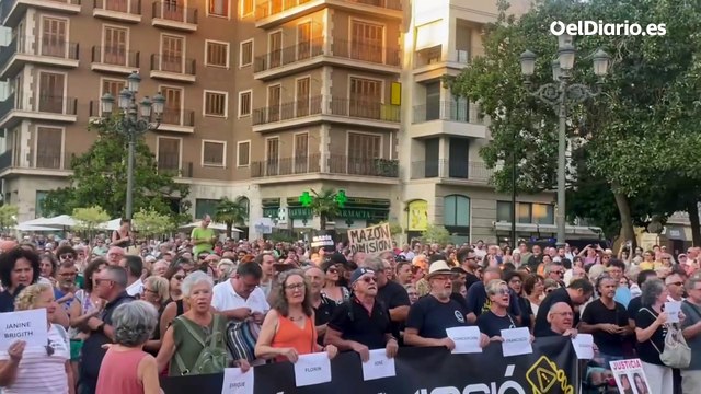 Miles de personas gritan “¡Mazón dimisión!” en la manifestación por los 10 meses de la dana