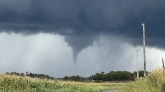 Calusco, il video della tromba d'aria
