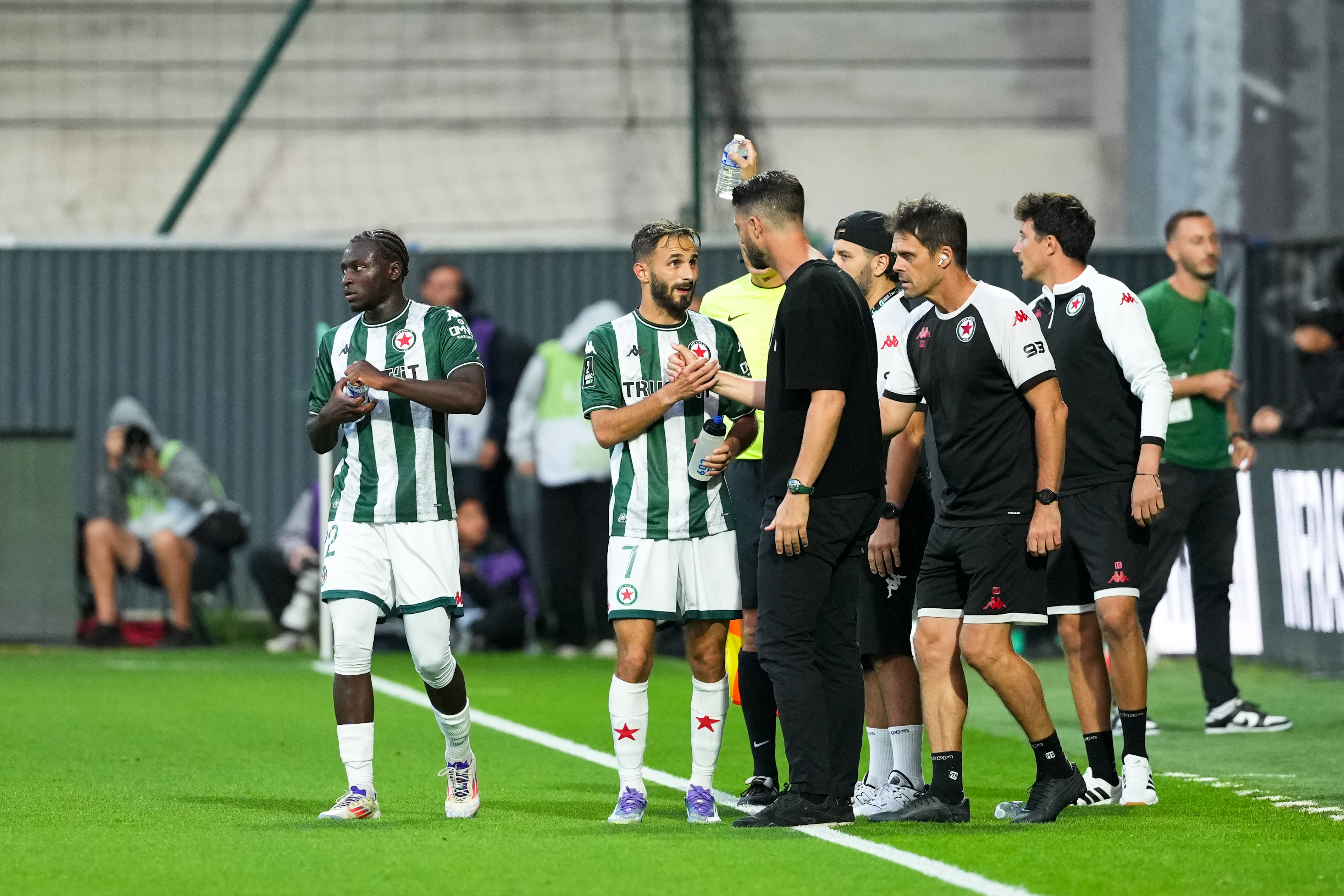 Ligue 2 : Le Red Star domine Annecy et poursuit sa marche en avant