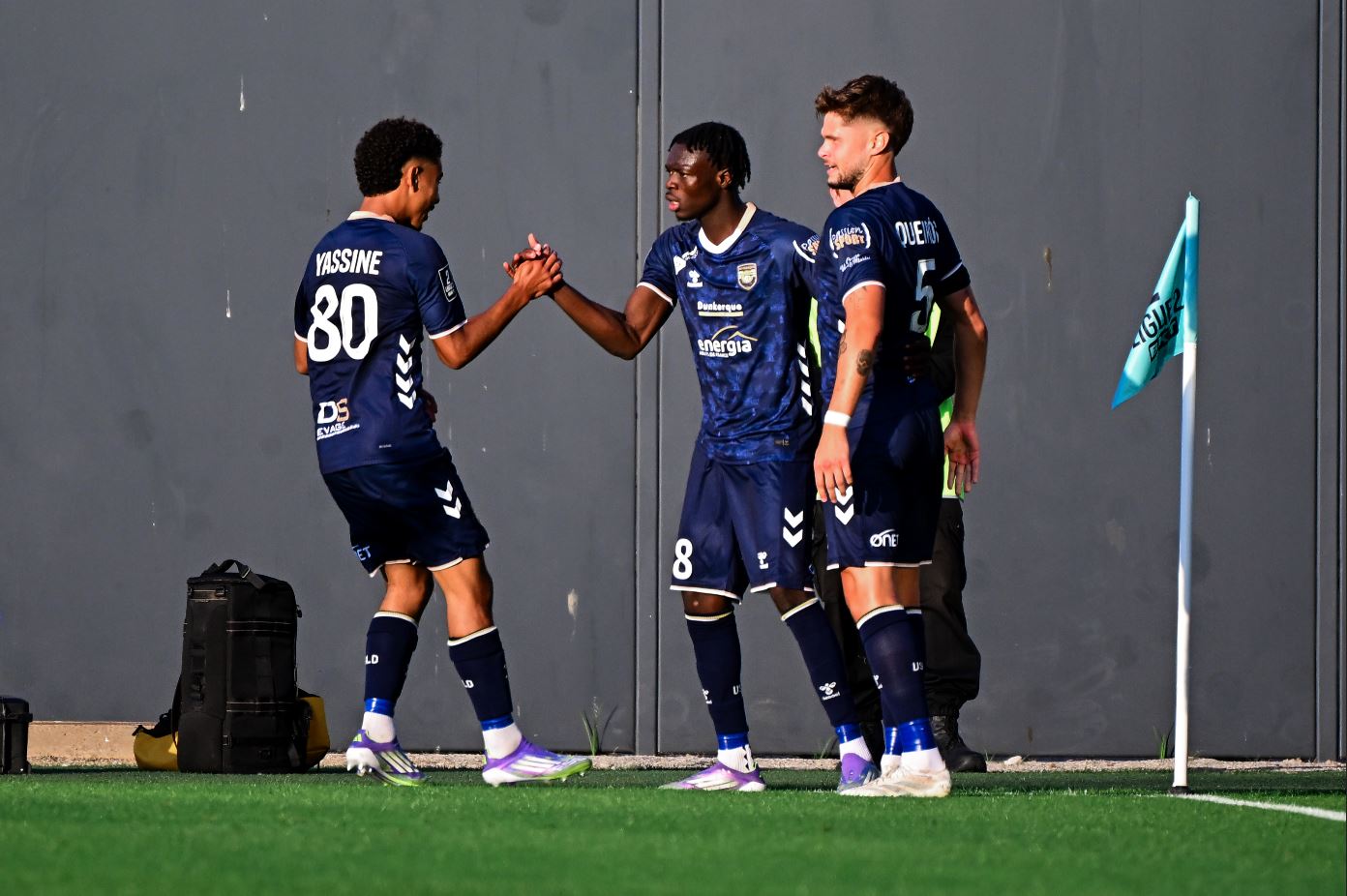 Ligue 2 : Dunkerque gagne face à Troyes, Bardeli en sauveur