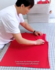 Say goodbye to messy stacks with these folding methods!