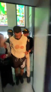 Se entrega a la Policía Nacional uno de los acusados de abuso a joven en Villa González