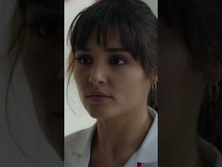 شو علاقة عزيزة بالشرطي؟😕 | مسلسل عزيزة #azize #shorts #kanald #handeerçel