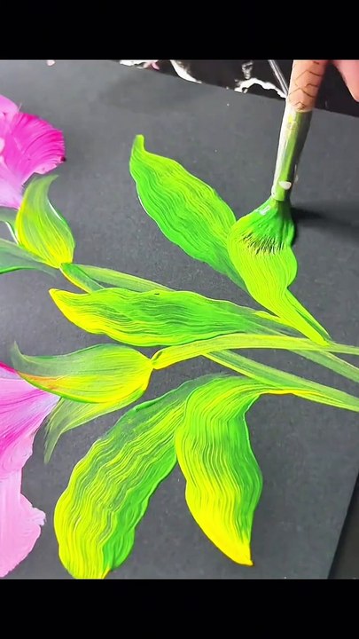 Make beautiful flowers and leaves art from Pink, White and Green Colour