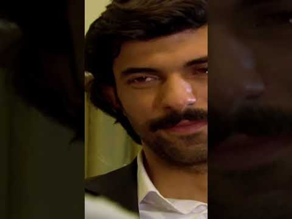 اتركي دروسك و أنا بعطيكي روحي 😪 | مسلسل نارين #نارين #shorts #kanald #birbulutolsam