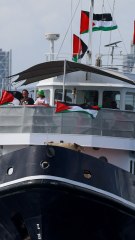 La flotilla humanitaria parte hacia Gaza desde Barcelona