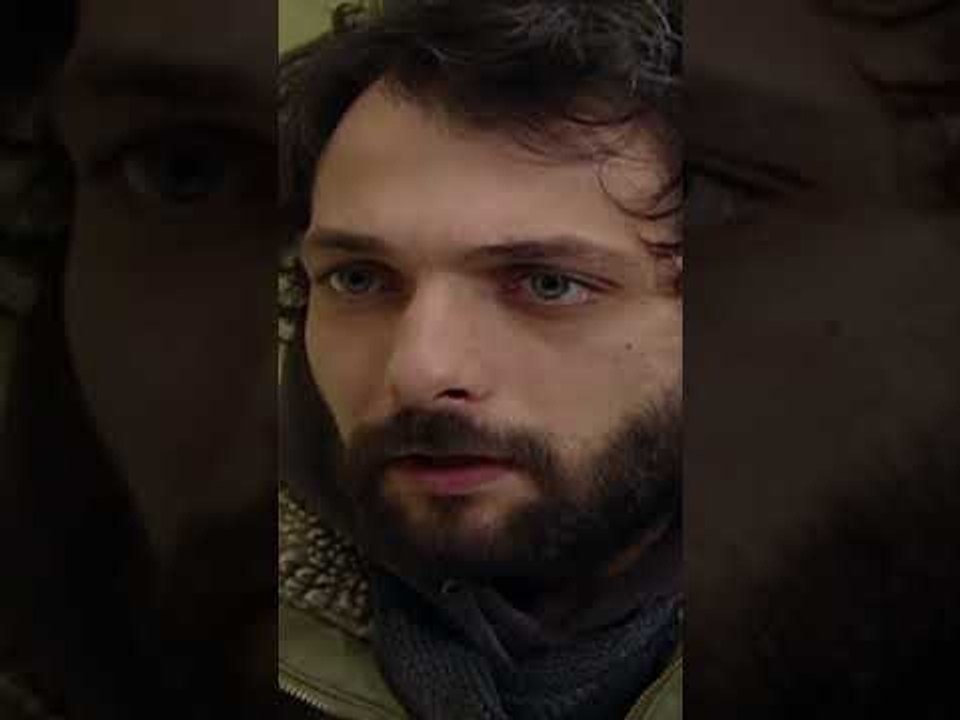 طارق بيسأل عن بيرنا 🙄 | مسلسل الاسم المستعار #الاسم_المستعار #KodAdı #kanald #shorts