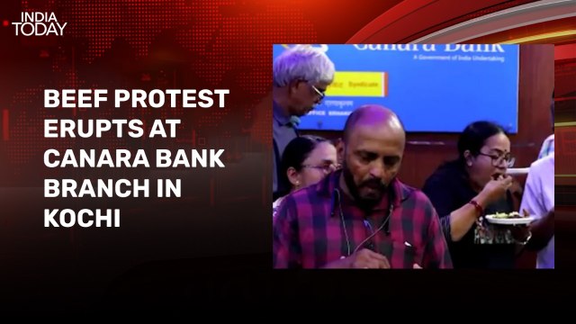 Bank employees in Kochi stage unique protest over beef ban by manager