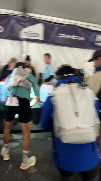 Tom Evans en tête au ravitaillement de 6 heures - Ultra-trail - UTMB