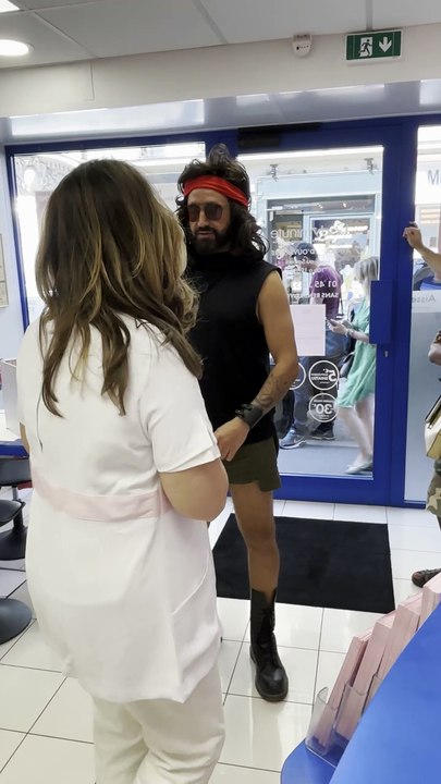 Exclusif - Cyril Hanouna tourne la bande annonce de sa nouvelle émission "Tout Beau, Tout N9uf (TBT9)" qui arrivera à la rentrée prochaine sur W9 au Bois de Boulogne avec Valérie Bénaïm et Raymond Aabou, Paris le 20 juin 2025. © Jack Tribeca / Bestimage