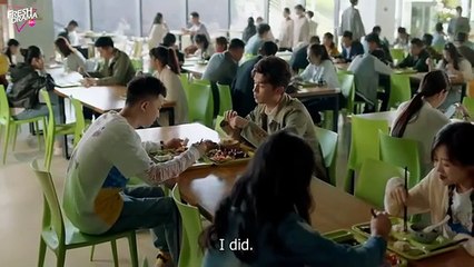 Love at first sight! CEO is enchanted by a girl selling water for her tuition - Korean Movie