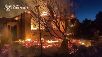 러, 트럼프 '평화회담 시한' 앞두고 우크라 중부 맹폭 / YTN