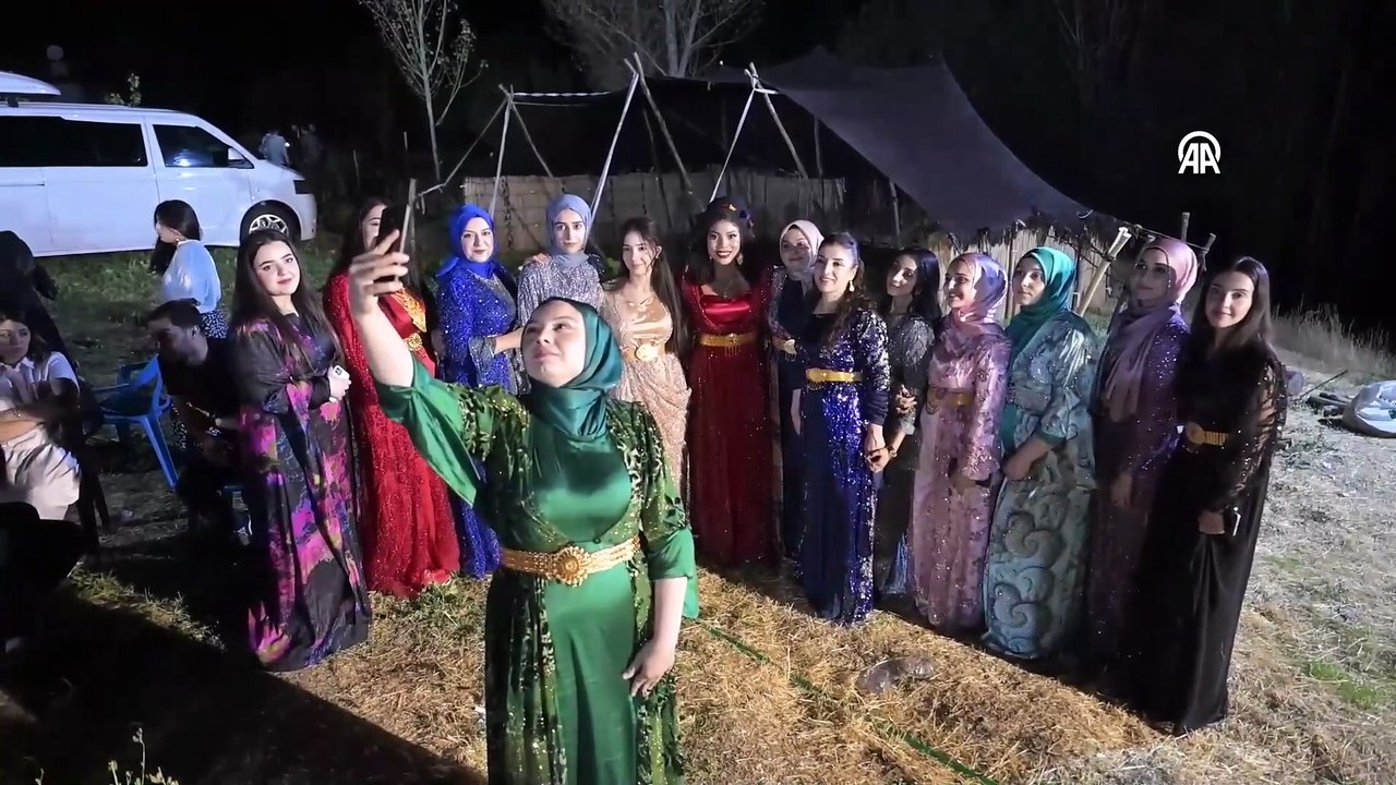 Panamalı gelin Van'da yöresel geleneklerle dünya evine girdi