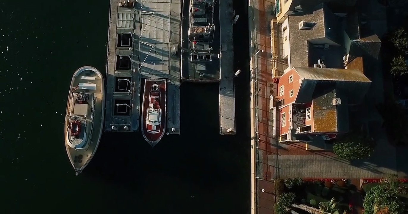 Beautifull Bad Clever Girl ( HD )