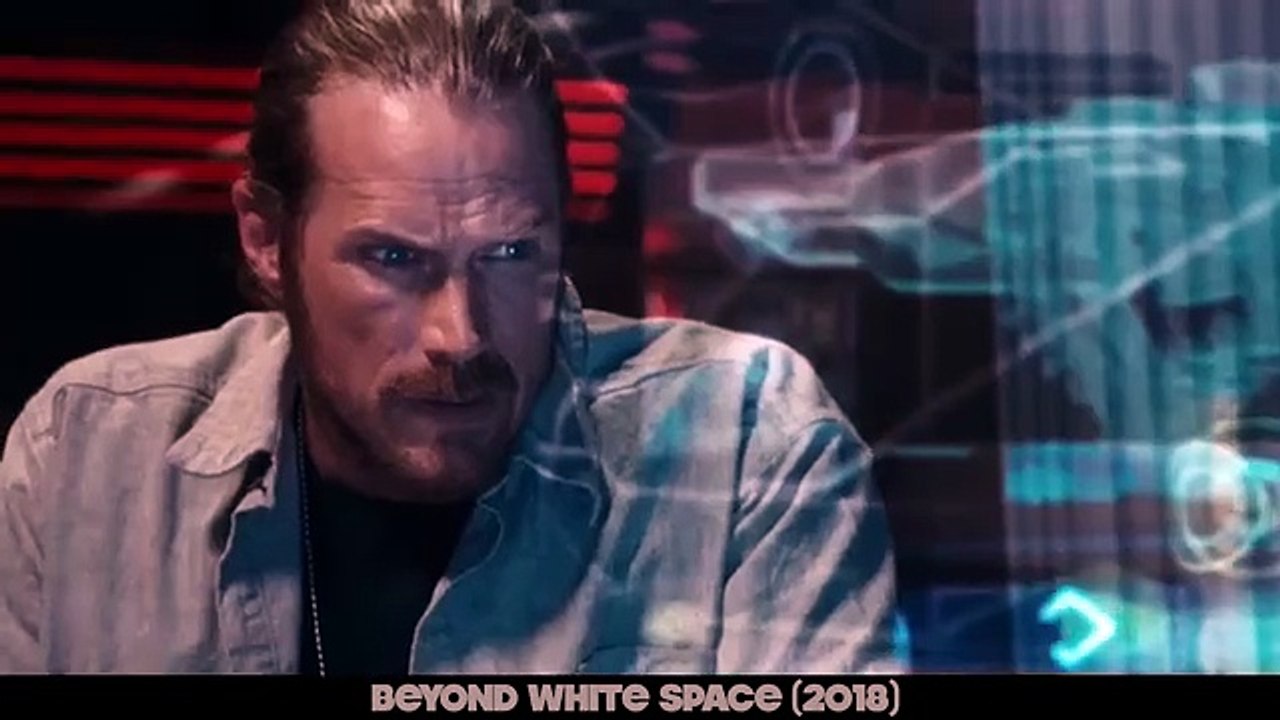 In 2050 A Global Famine Drove Humans To Hunt Alien Creatures In Space For Food