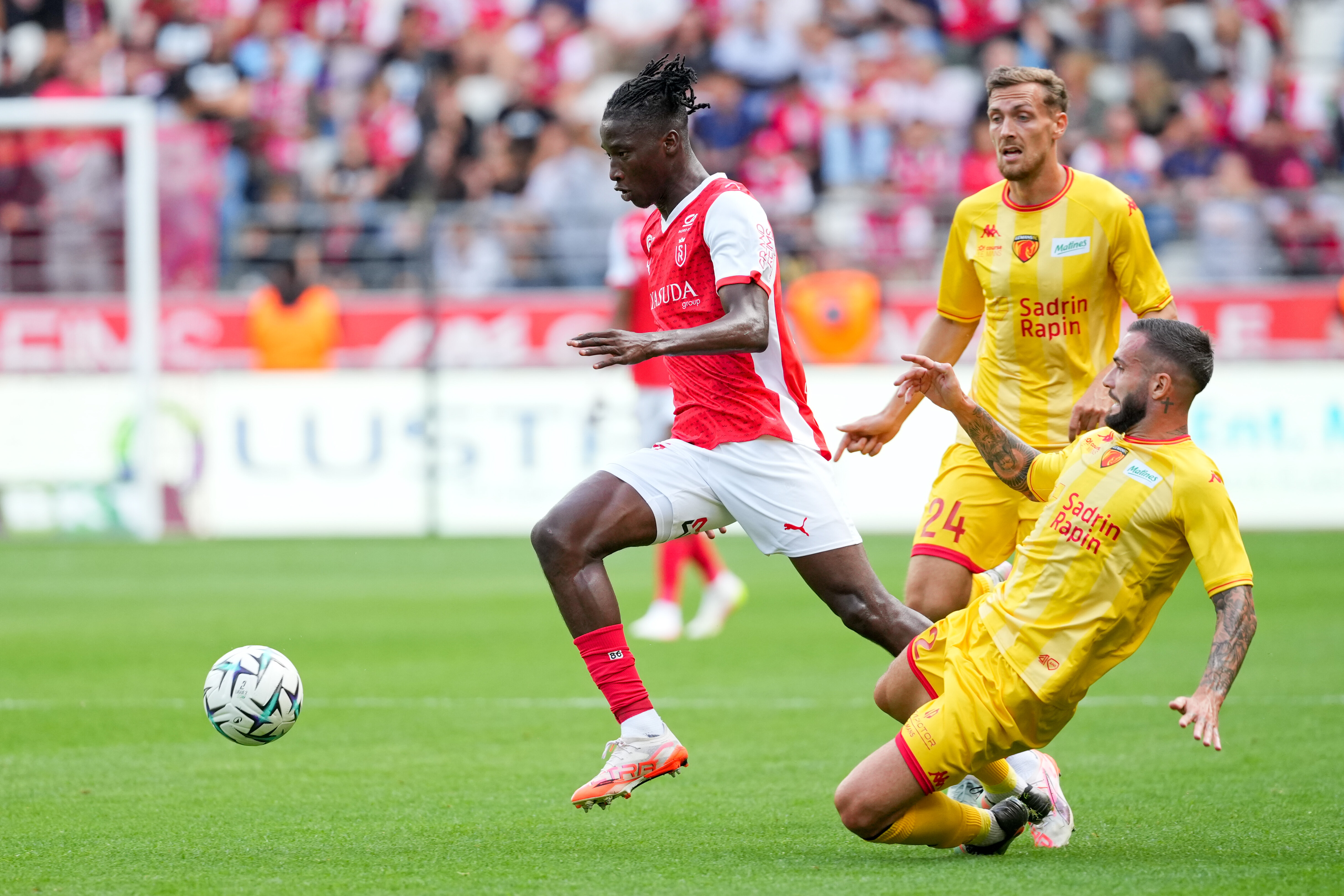 Ligue 2 : Reims se relance face au Mans