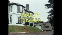 Hotel Fawlty - 2x03 - La ensalada Waldorf - Español HD 1080