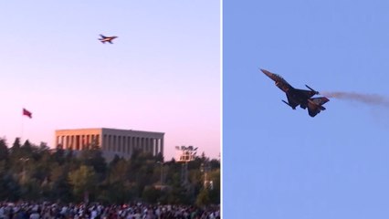 SOLOTÜRK, Büyük Zafer'in 103. yılında Ankara'da gösteri uçuşu gerçekleştirdi