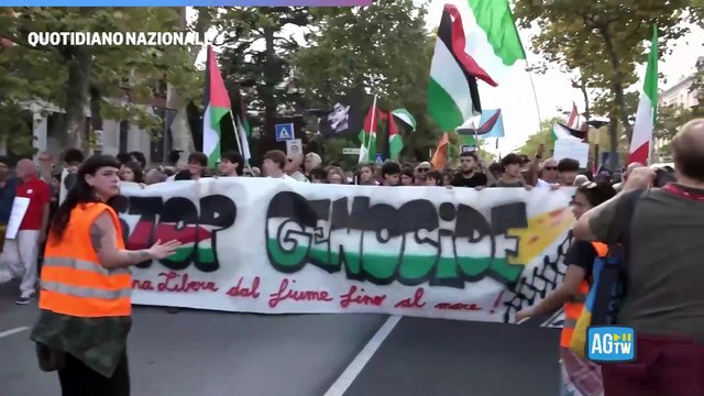 Corteo pro Pal a Venezia, il messaggio della Flotilla e lo slogan “dal fiume al mare”