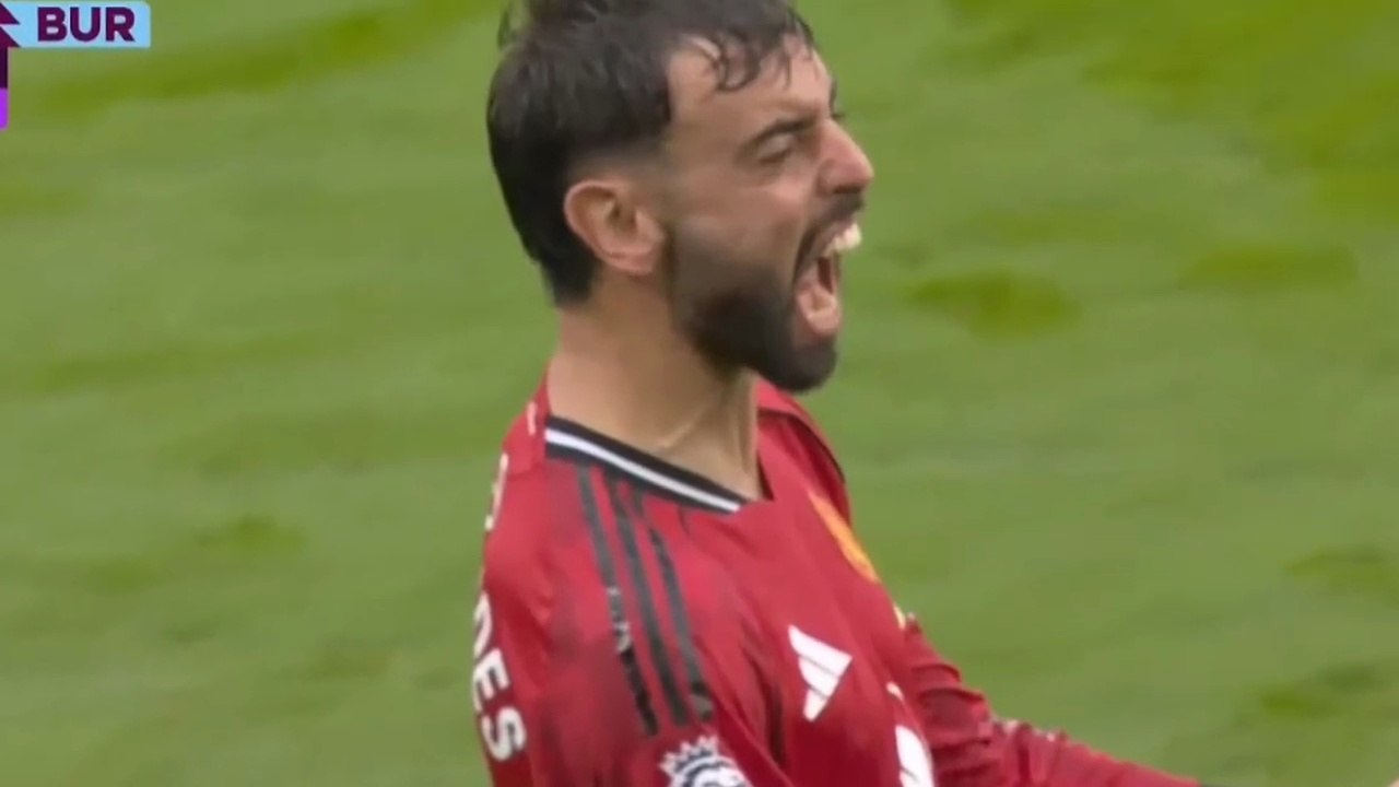 Bruno Fernandes Penalty Goal, Manchester United vs Burnley 3-2 Highlights, Premier League 2025