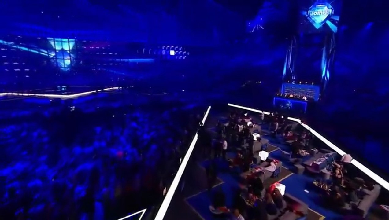 FINAL | Hele afstemning i finalen fra 1 til 37 (Spokespersons), Jon Ola Sand, Eurovision Book of Records, Top 3 og interview med Conchita Wurst i green room | No commentary | Eurovision Song Contest 2014 | DR