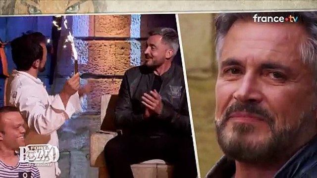 Olivier Minne fond en larmes face au Père Fouras lors de ses adieux à Fort Boyard sur France 2