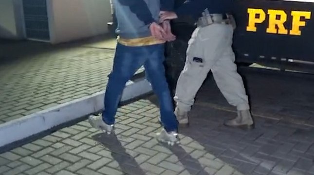 PRF apreende 100 kg de maconha e 22 kg de capulho em Palio abordado em Lindoeste