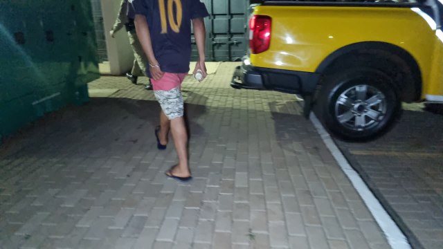 Rapaz é flagrado em Braganey pilotando moto com placa trocada e sem CNH