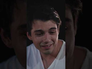 بيحاول يتقرب من إيلين 😉 | مسلسل حكاية بودروم #حكاية_بودروم #bodrummasalı #kanald #shorts