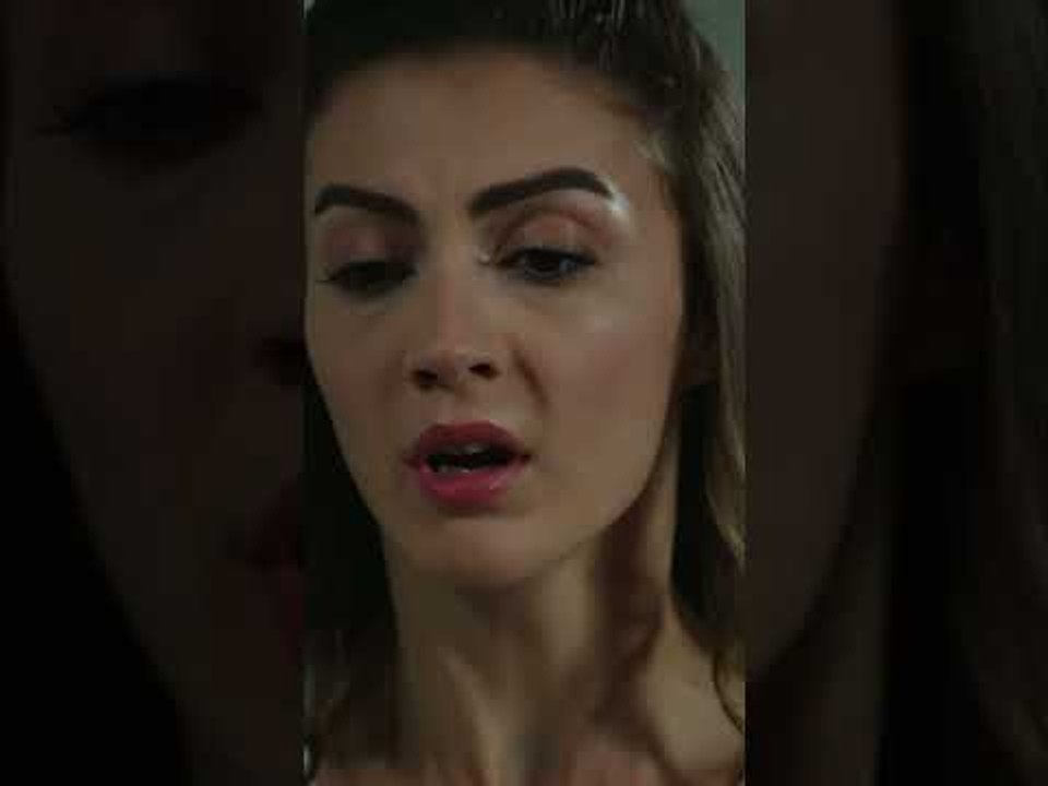 نازلي زعلت على سافاش 😞 | مسلسل بنات الشمس 🌞 #handeerçel #shorts #güneşinkızları