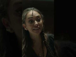 لحظة العثور على بلقان  😶 | مسلسل عزيزة #azize #shorts #kanald #handeerçel