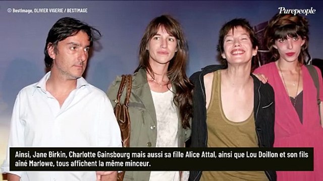 Ce qui peut expliquer notre morphologie : Tout comme Jane Birkin, Charlotte Gainsbourg ou Alice Attal, Lou Doillon affiche une silhouette très fine