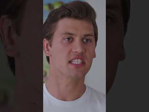 كل همي كان إني أجهزلك مفاجأة 🙄 | مسلسل حكاية بودروم #حكاية_بودروم #bodrummasalı #kanald #shorts