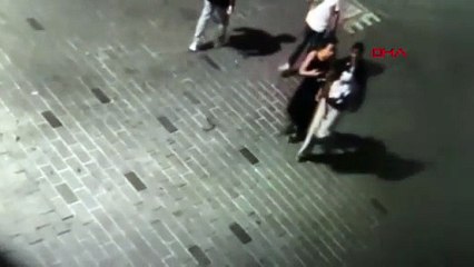 Hayatının şokunu yaşadı! Sohbet bahanesiyle koluna girip...