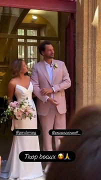 Karine Le Marchand a filmé Eric Antoine et sa femme Gennifer Demey à la sortie de la mairie d'Aix-en-Provence lors de leur mariage le 30 août 2025.