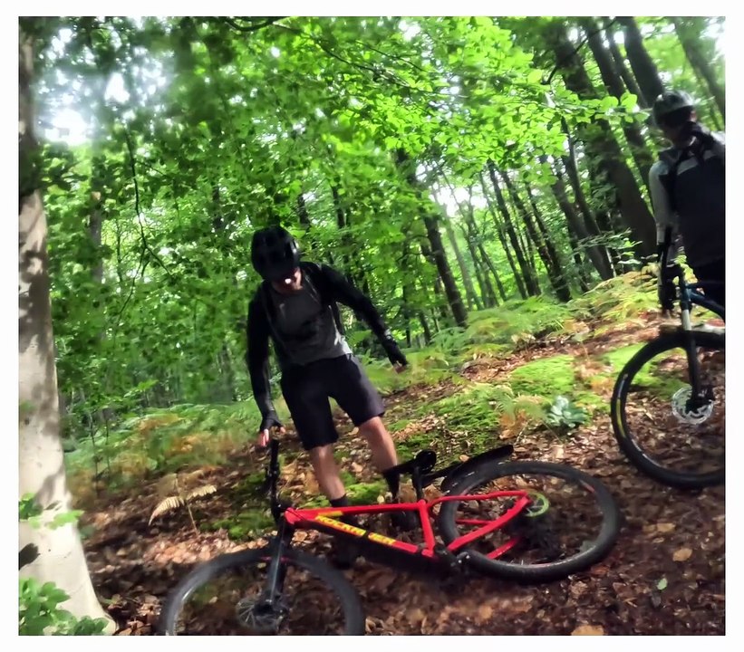 Vidéo Vtt Départ sous la pluie retour avec un petit soleil