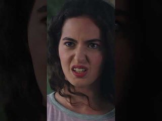 علاء صاد سمكة عشان إيلين جوعانة 😂 | مسلسل حكاية بودروم #حكاية_بودروم #bodrummasalı #kanald #shorts