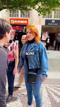 Moço do Te Amo aborda Leticia Sabatella na rua, oferece R$ 200 e vídeo viraliza