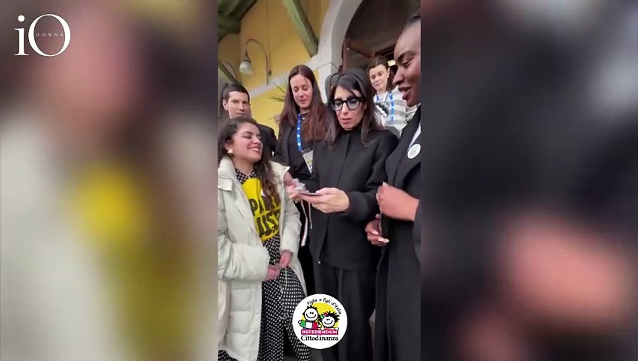 Giorgia e Brunori Sas cantano per la cittadinanza dei nuovi italiani a Sanremo