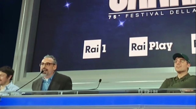 L'ironia di Brunori Sas: «Vincere Sanremo? Punto a Eurovision per mostrare il nuovo outfit»