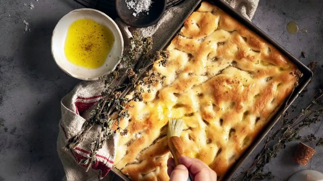 Street food sanremese: dalla sardenaira alla panissa, i cibi da gustare durante il Festival
