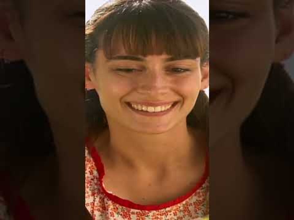 هاي الطيارة الورقية اسمها نارين 🥰 | مسلسل نارين #نارين #shorts #kanald #birbulutolsam