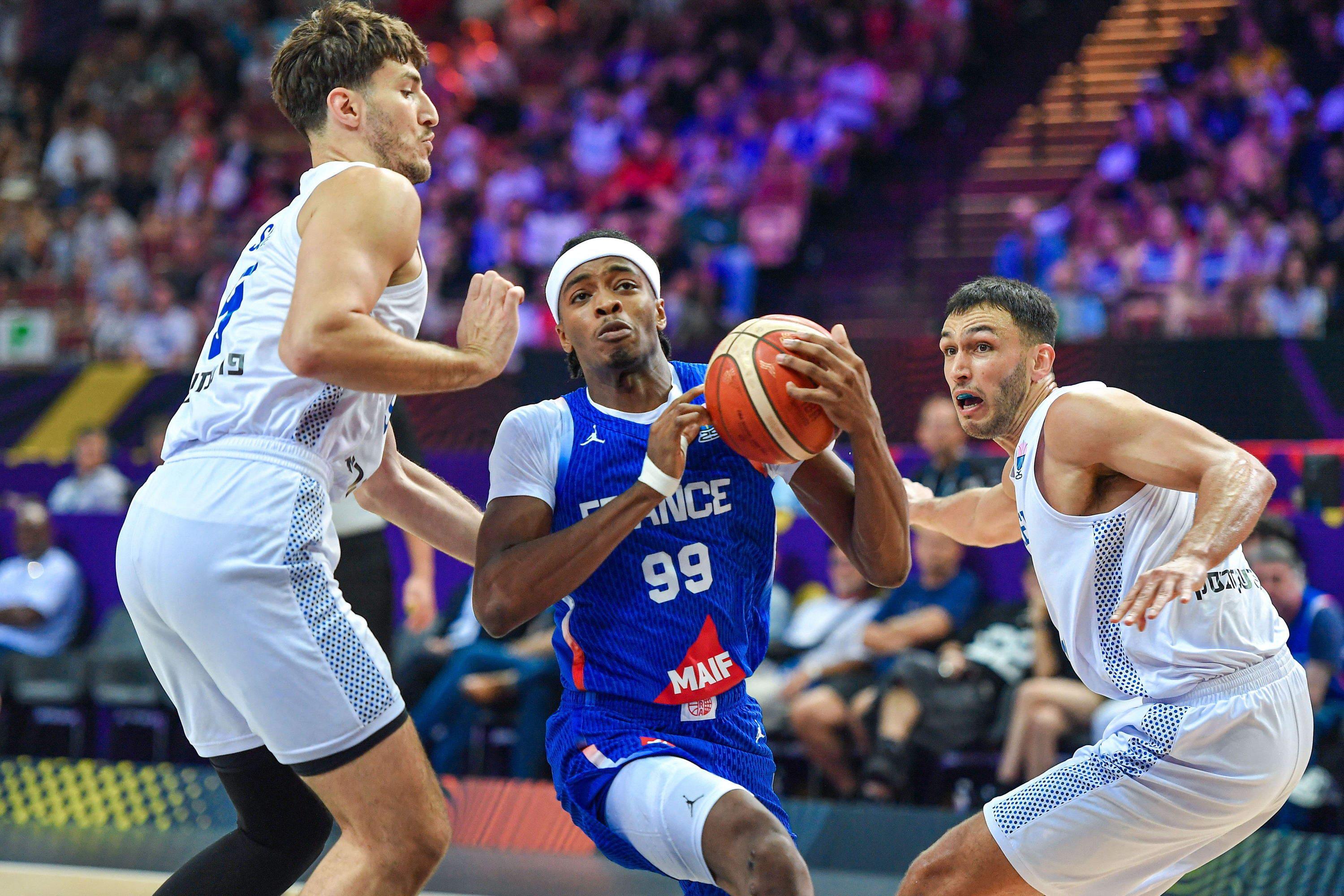 EuroBasket : Méconnaissables, les Bleus surpris par Israël