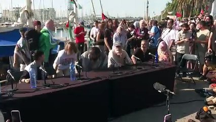Flotilha humanitária com 20 barcos zarpa de Barcelona em direção à Faixa de Gaza