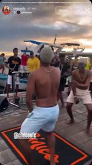 Cantor explica naufrágio em balsa na Ribeira: “excesso de peso”