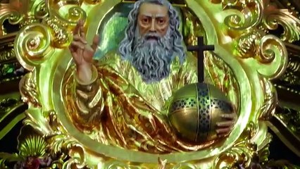 Os Altares dentro da Basílica Catedralícia de Nossa Mãe do Palmar Coroada